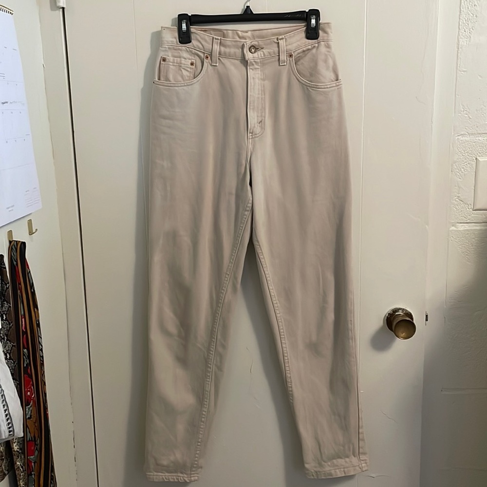 EUC Levi’s 550 Mom Jeans